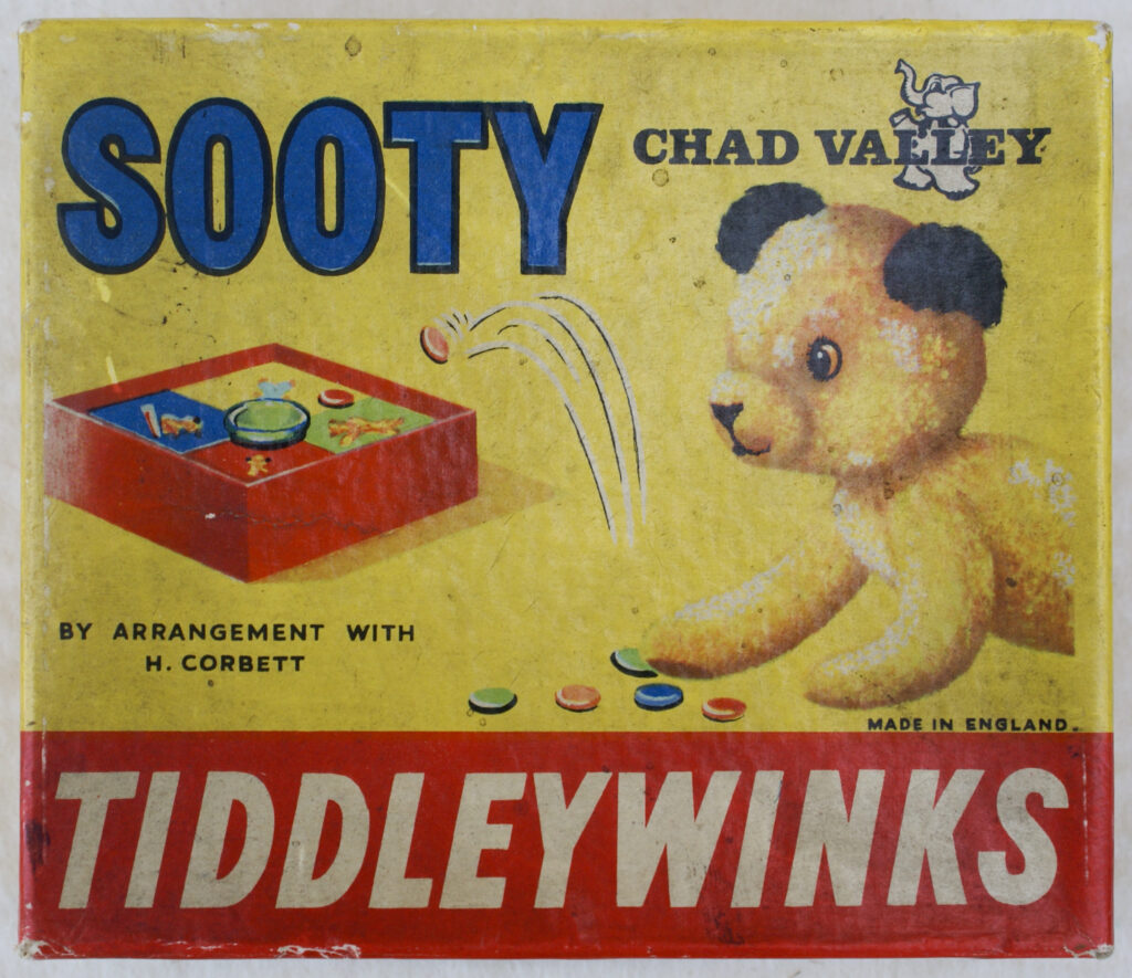 Tucker Tw ID • CVG-17v1c1 — AGPI ID • G-30485c1 — publisher • Chad Valley (England) — title • SOOTY TIDDLEYWINKS — notes • Elephant in logo. — keywords • game, game cover, gc-image