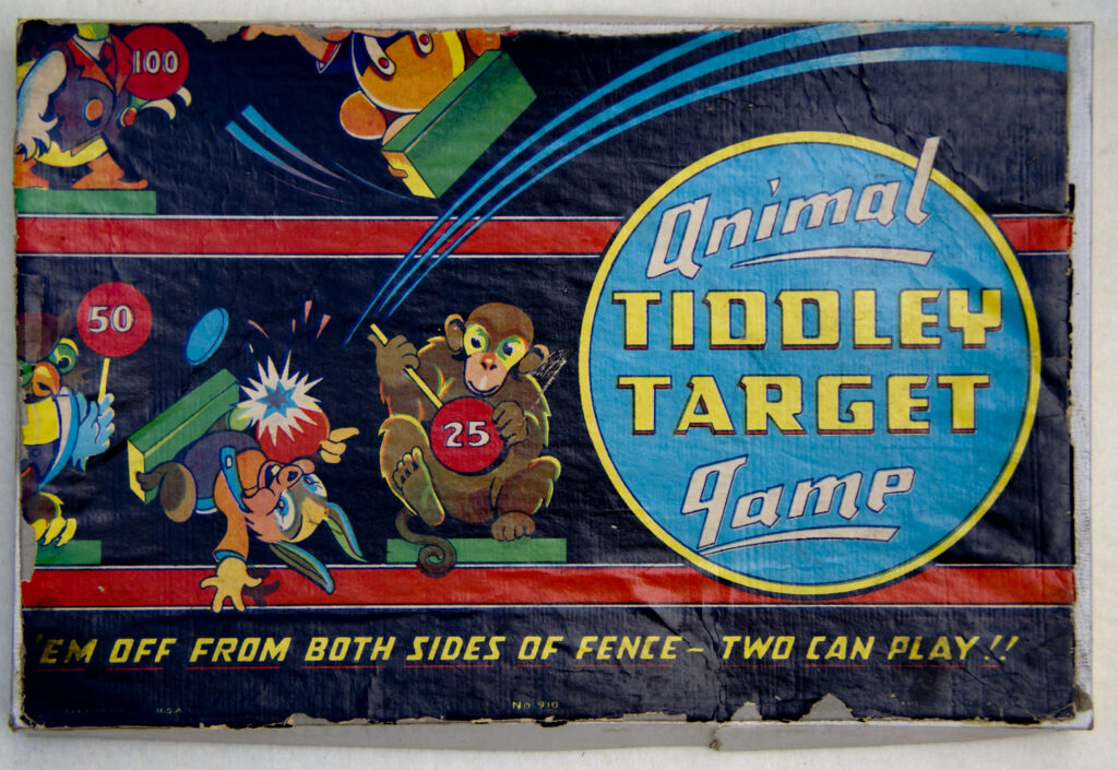 Tucker Tw ID • VIT-01c1 — publisher • Vitaplay Toy Company — title • Animal TIDDLEY TARGET Game